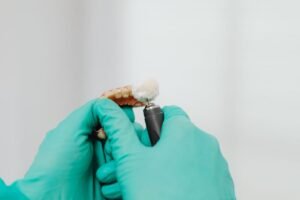 teeth whitening for sensitive teeth — best options without pain or sensitivity